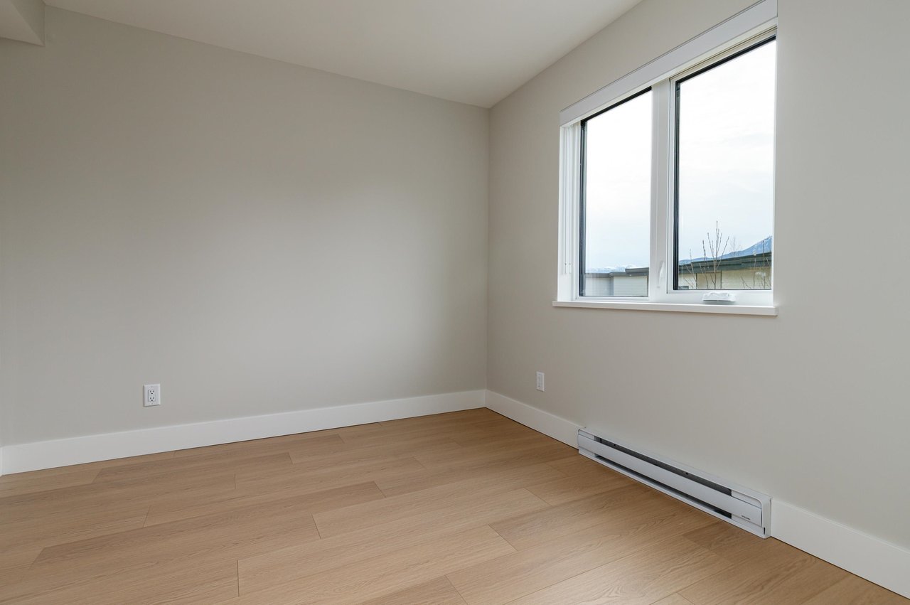 13-3385 Mamquam Rd