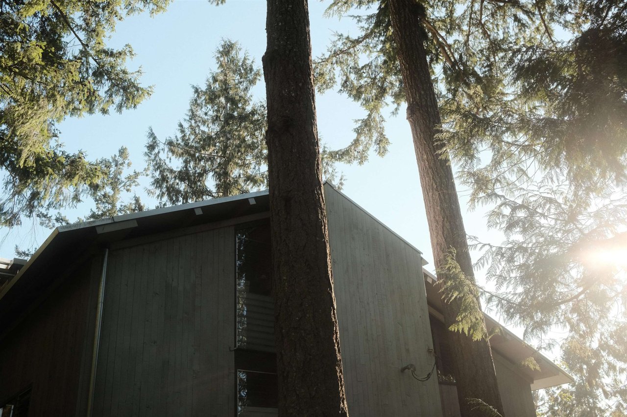 5757 Telegraph Trail, West Vancouver