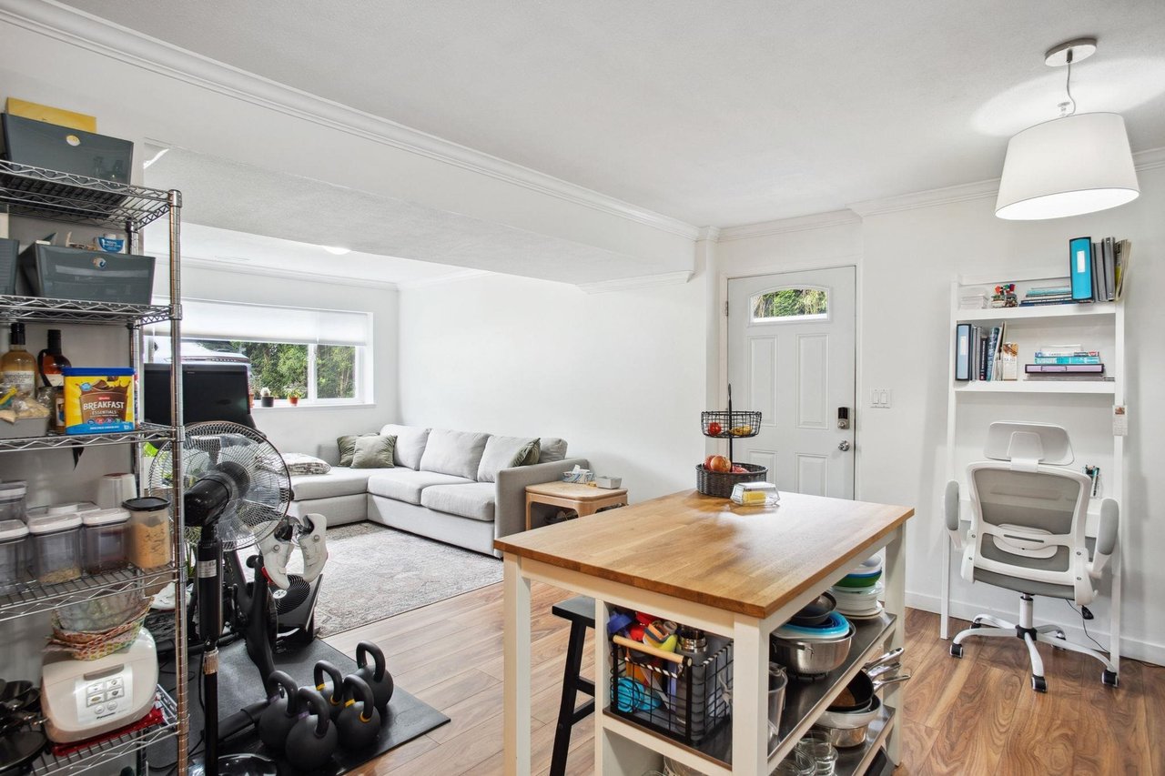 18348 63a Ave
