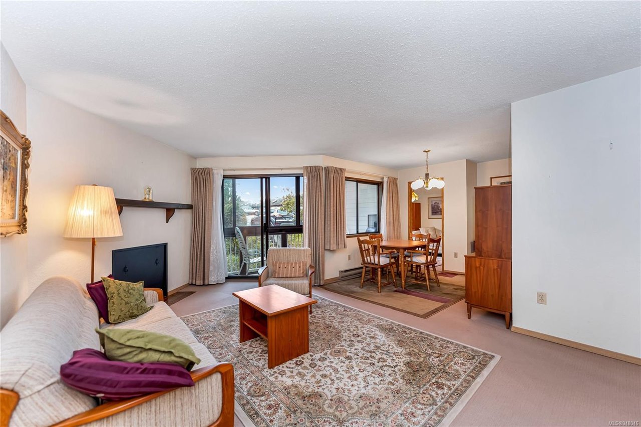 202-71 Gorge Rd