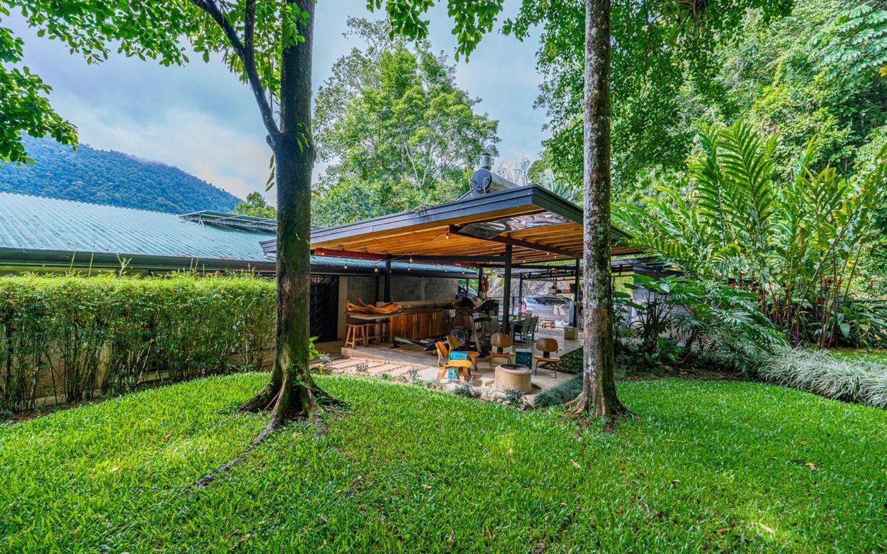 Off-Grid Regenerative Homestead, Perez Zeledon, San Jose