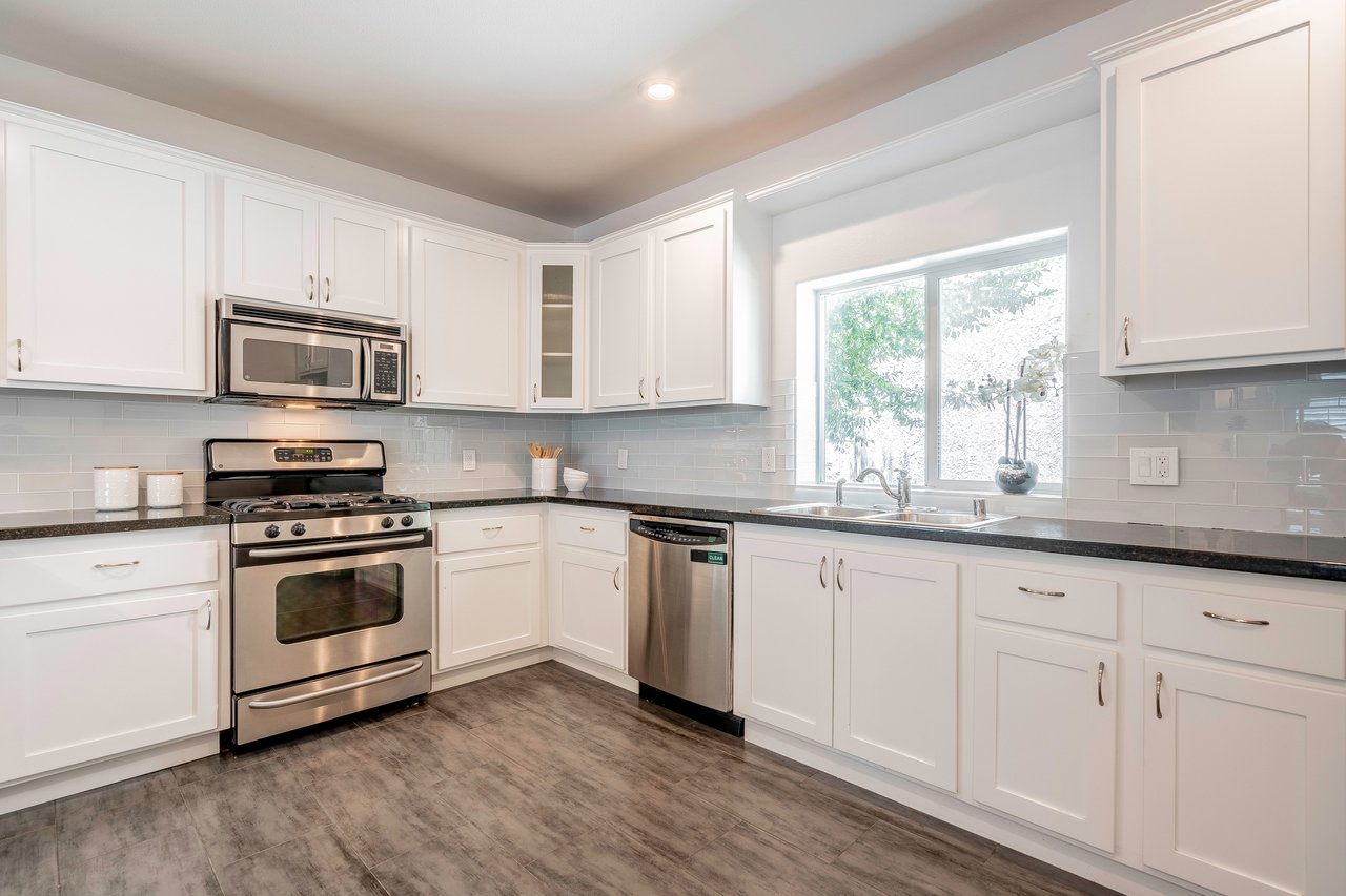 924 Palm Ave #101, West Hollywood, CA