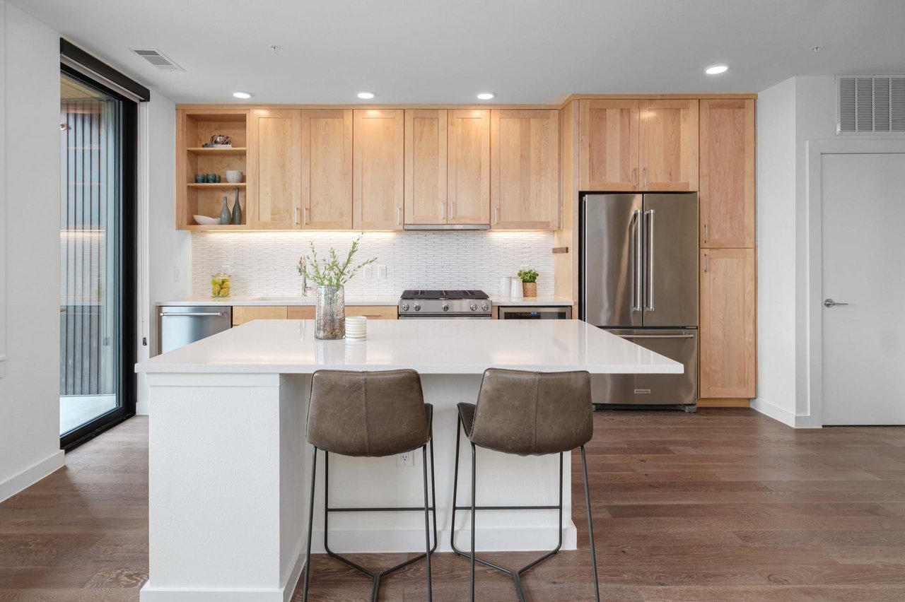 900 S 1st St #405, Austin, Texas 78704