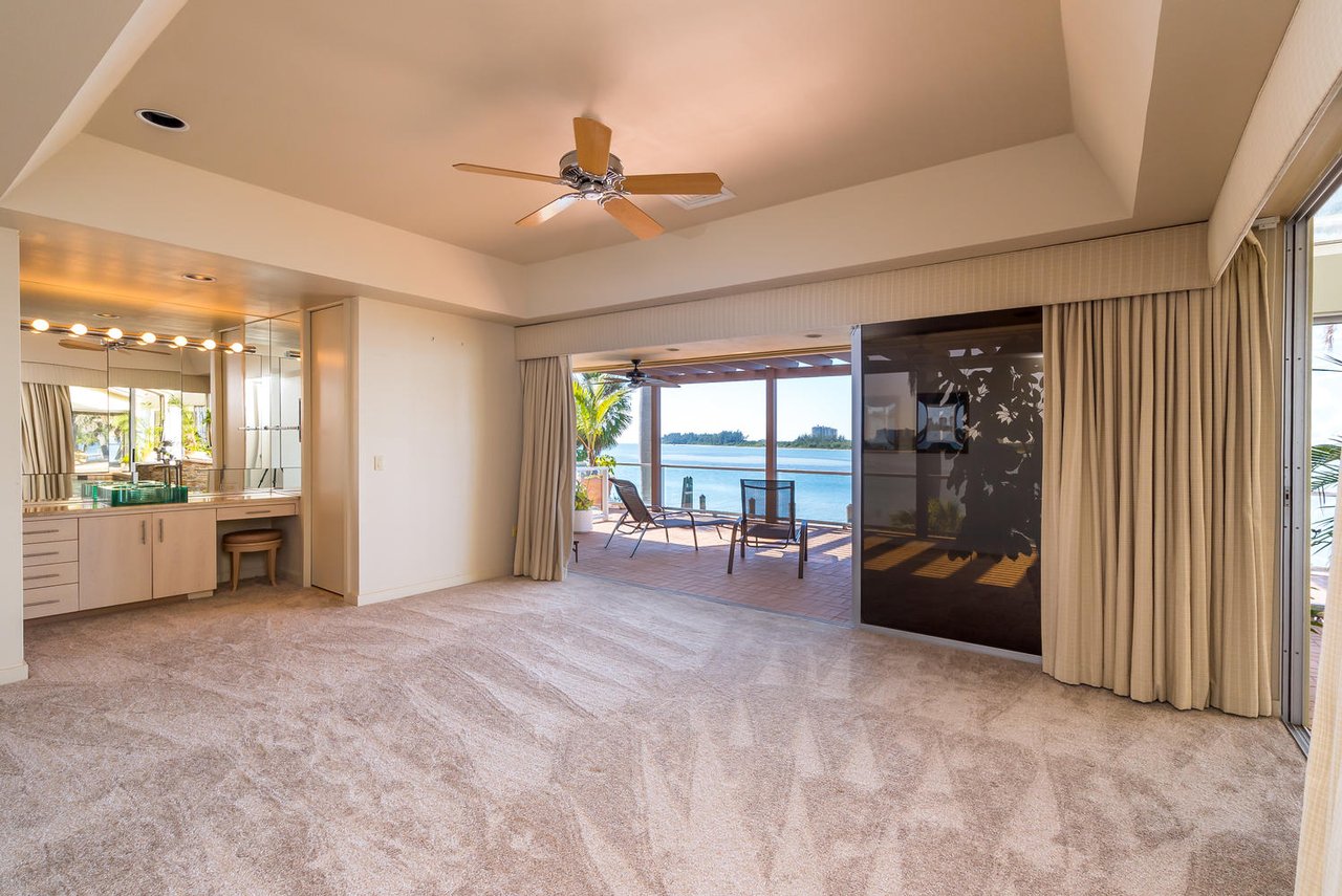 682 Mourning Dove Dr