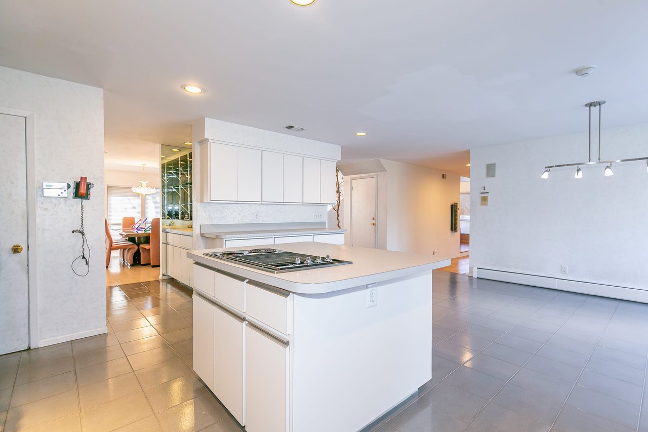 50 Juniper Lane, Muttontown