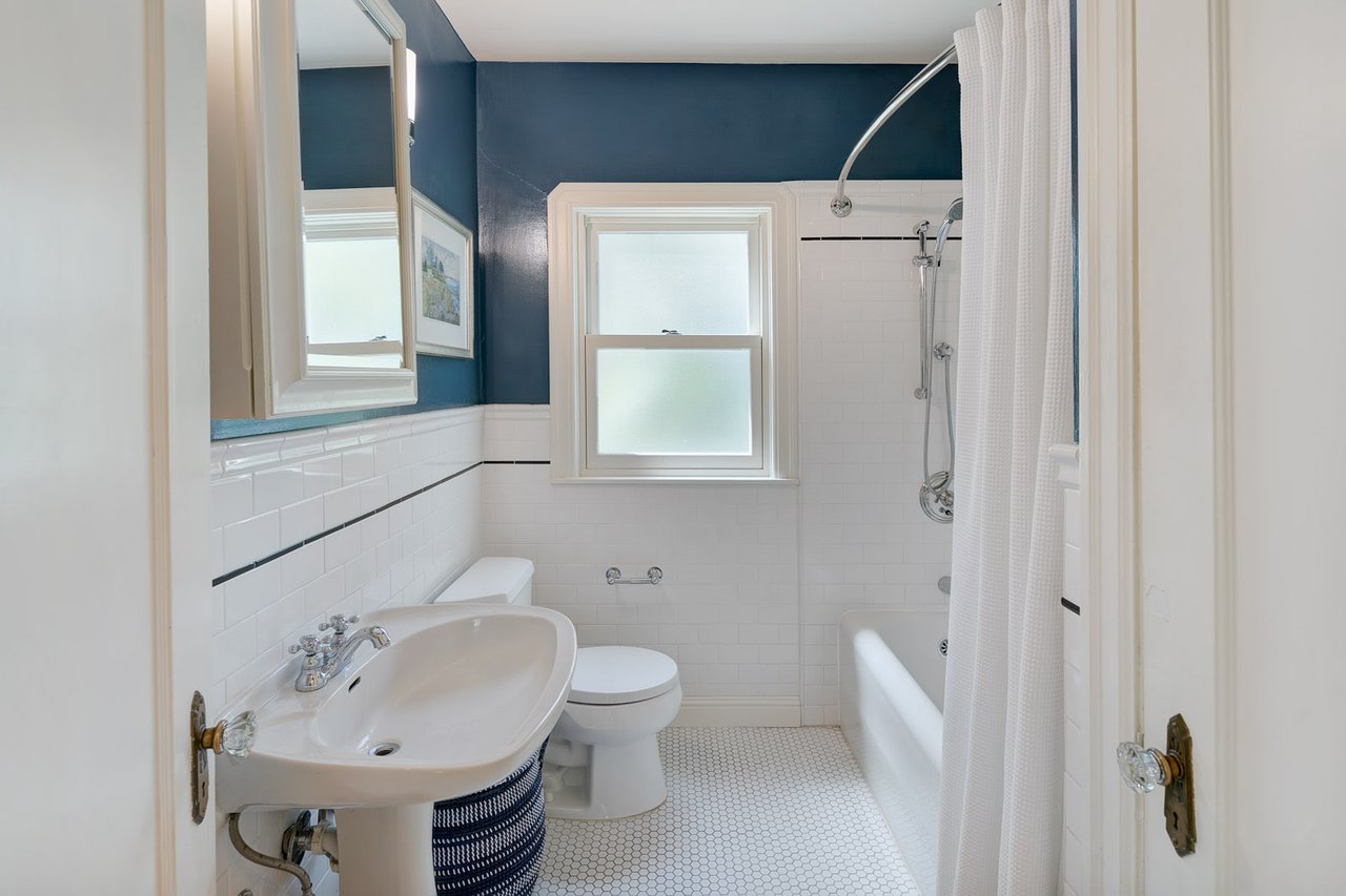 1408 Sir Francis Drake Blvd, San Anselmo