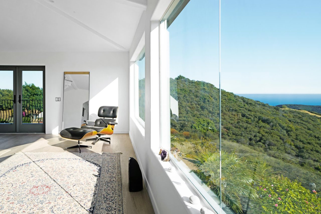 Grandeur House