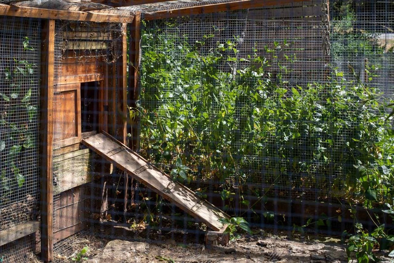 60 Oak Grove Avenue, Woodacre