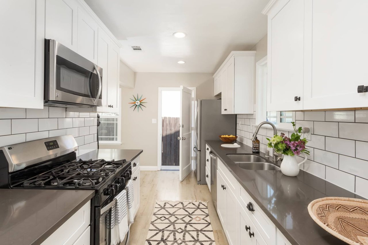 Fantastic 4 Bedroom in super hot Hawthorne