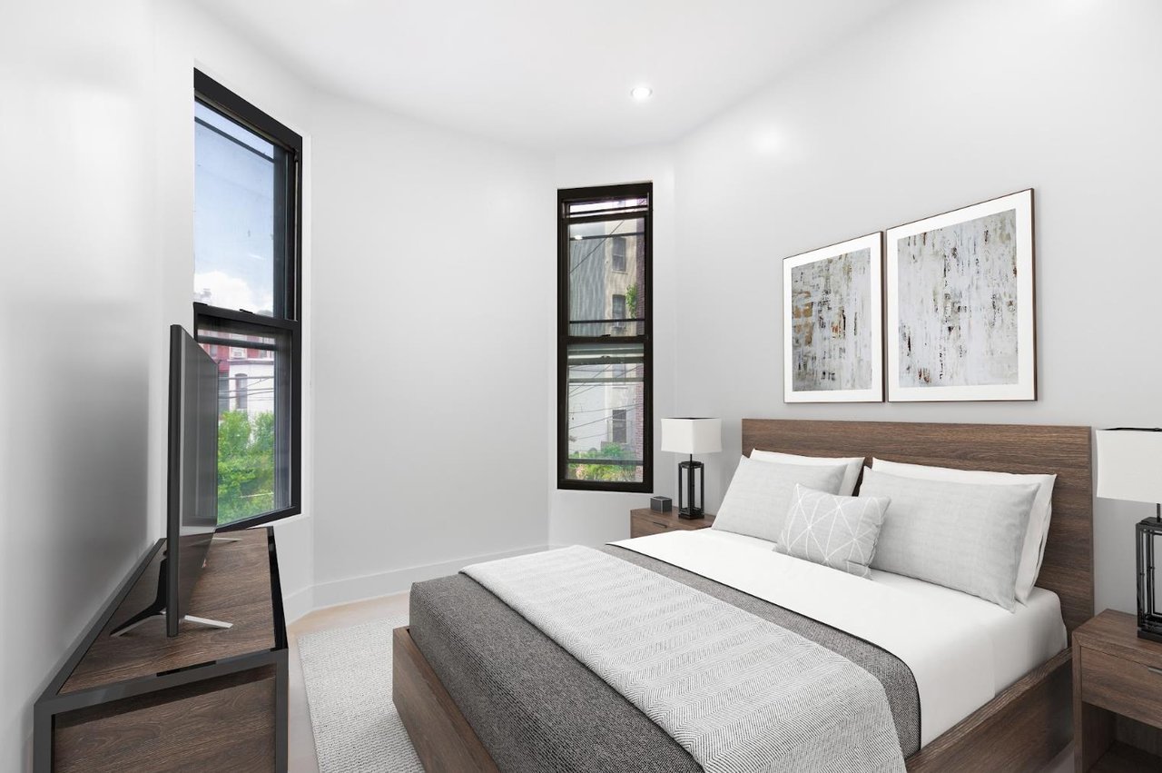 41 Hawthorne Street, Apt 2-B