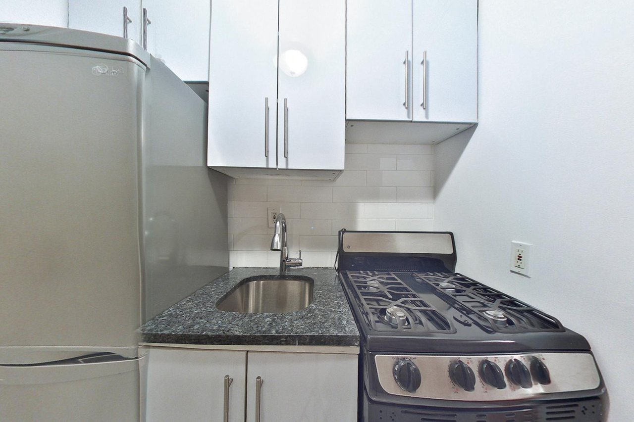 102 West 79th Street, Apt 2-F