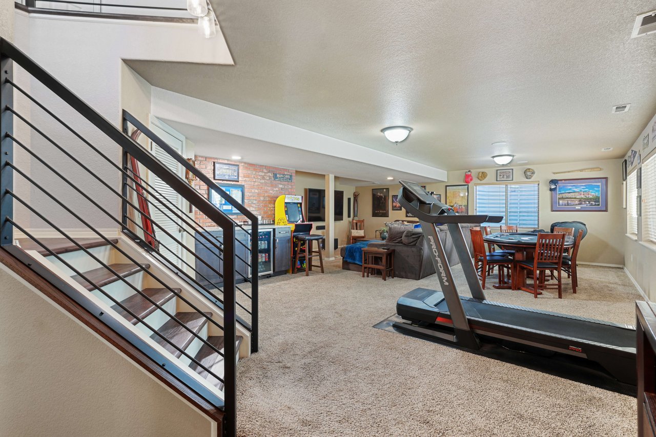 6435 Coyote Ridge CT, Colorado Springs, CO 80923