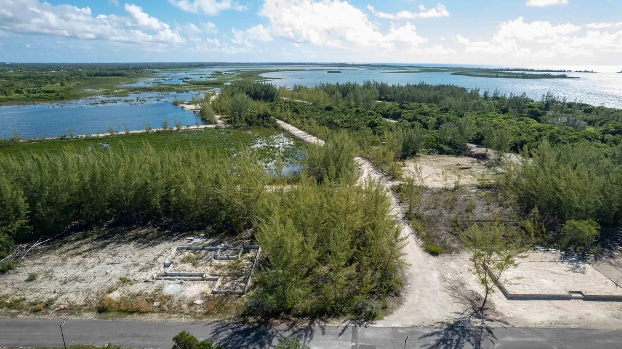 Single Family Lot in Southern Seas