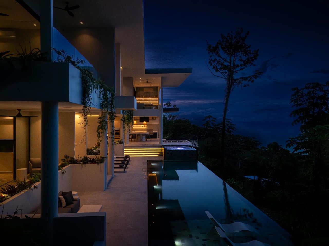 Contemporary Wellness Estate, Dominical, Puntarenas