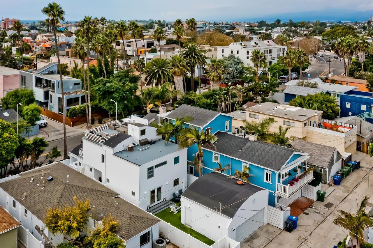 2332 Ocean Avenue, Venice 