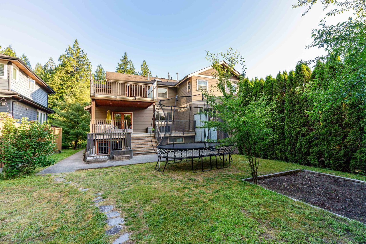 1687 Edwards Rd