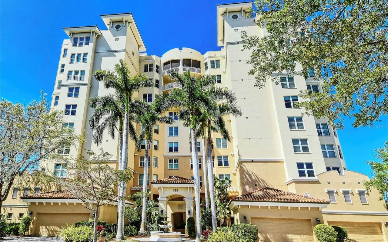 385 North Point Road, Unit 404