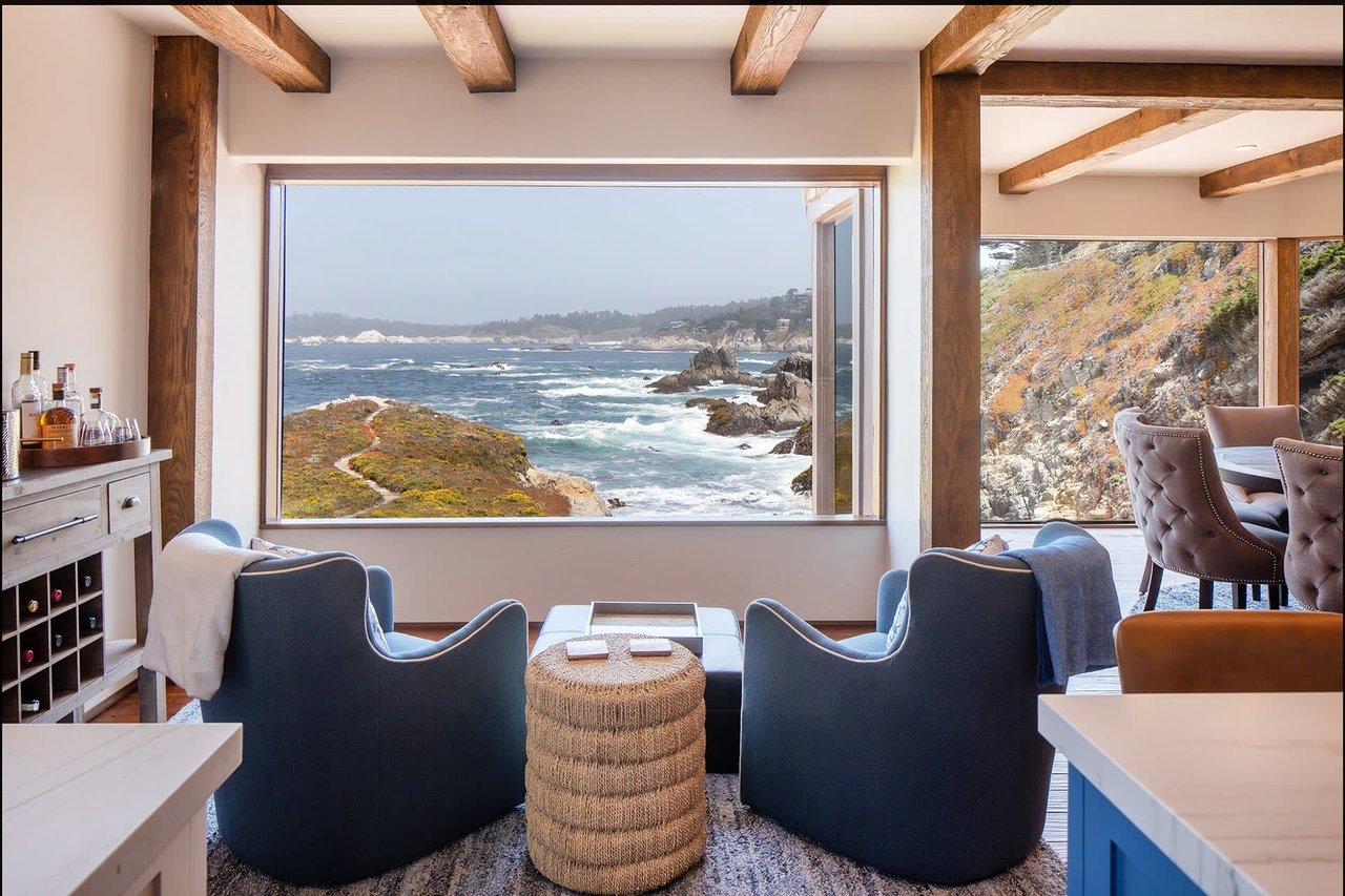 CARMEL HIGHLANDS LUXURY RENTAL - "SHIPROCK"