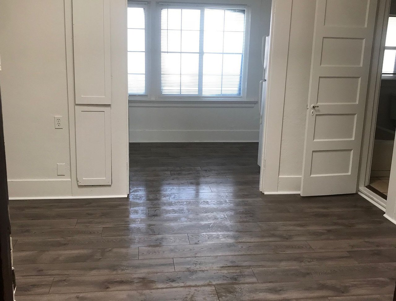 1200 W Market Cir
