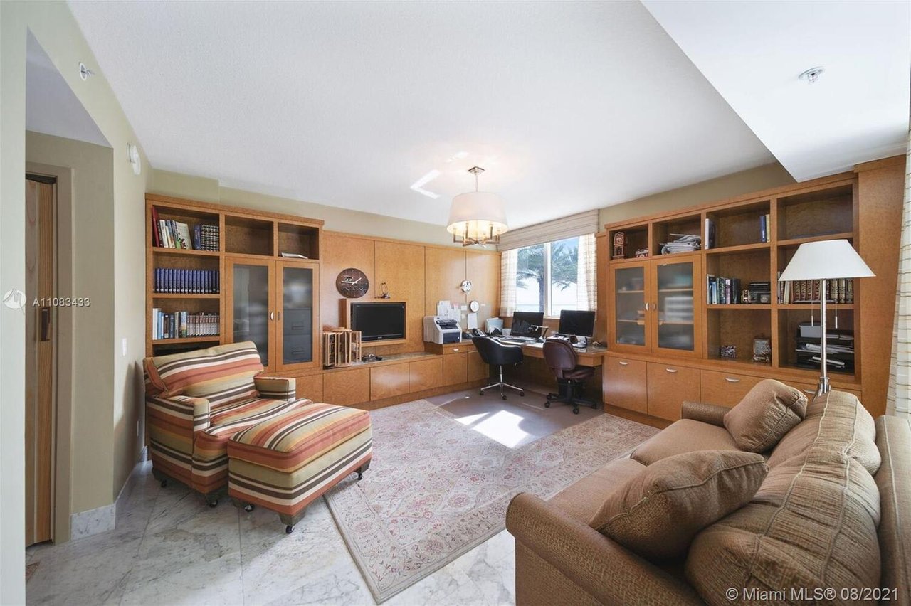 3801 Collins Ave, #501