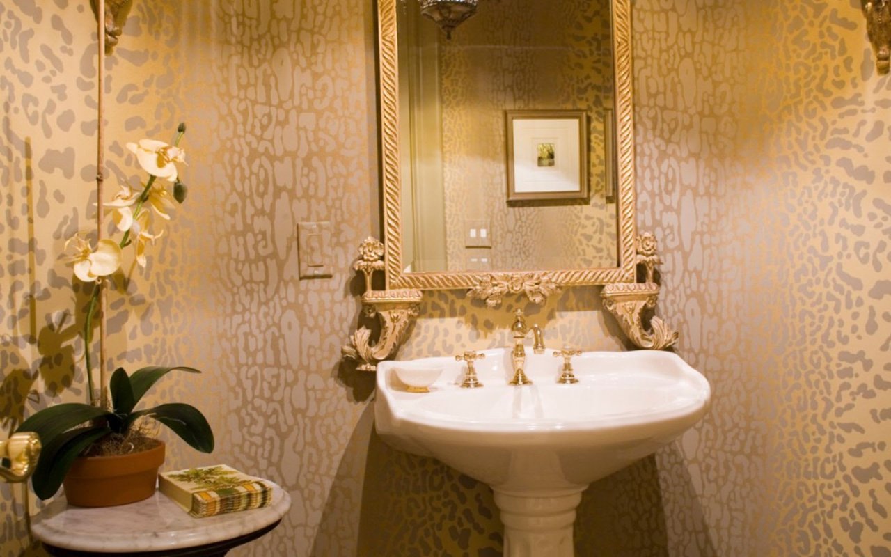 5 Tips for Designing a Unique Powder Room