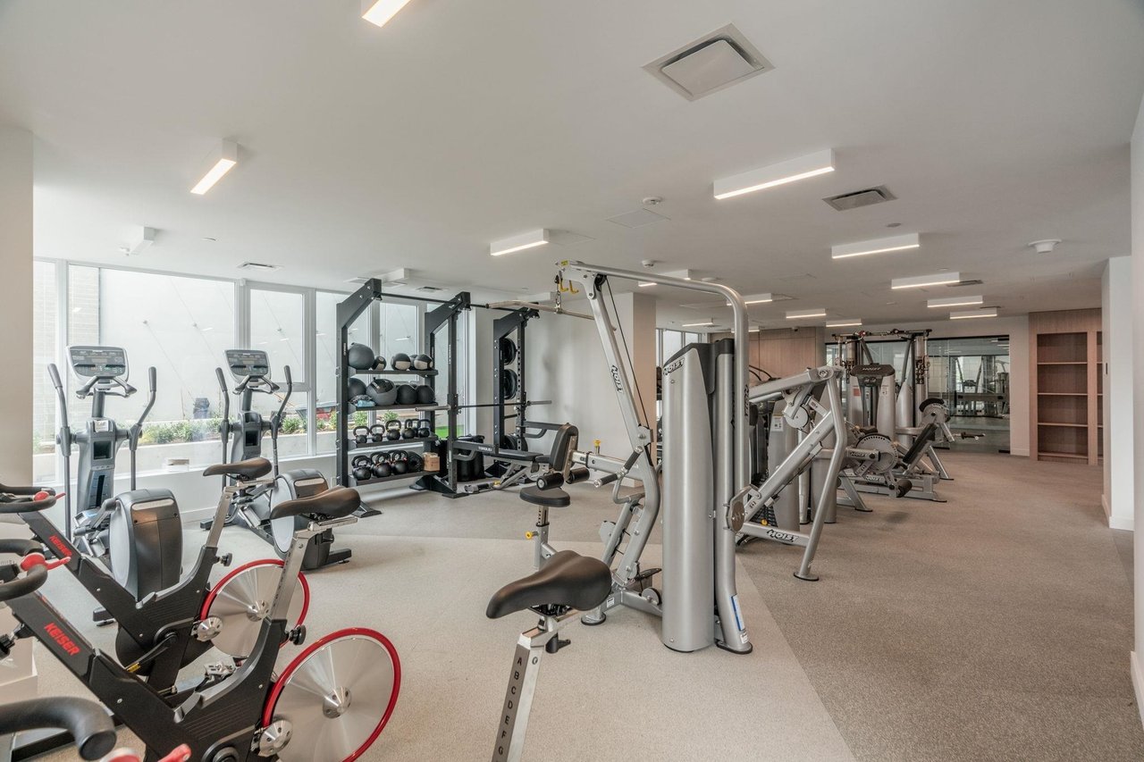 1507-13615 Fraser Highway, Surrey