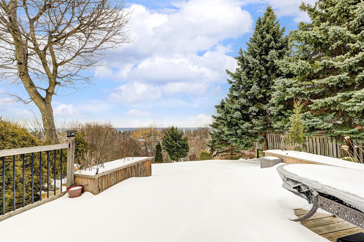 85A Hill Cres