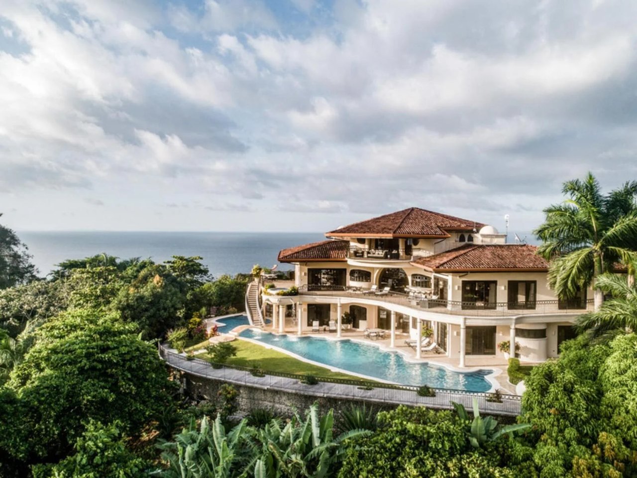 Infinity Pool Luxury Mansion, Jaco, Puntarenas