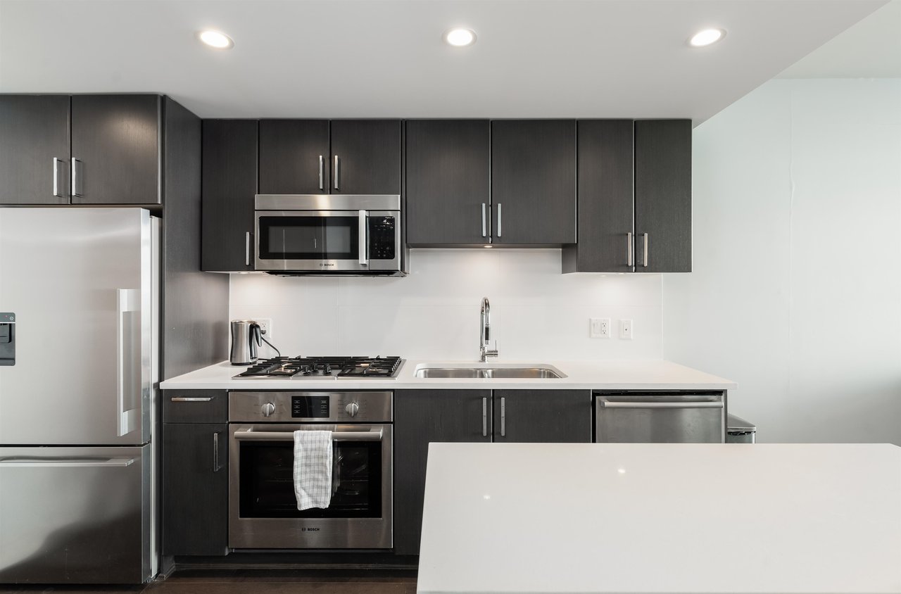 518-38 W 1st Ave