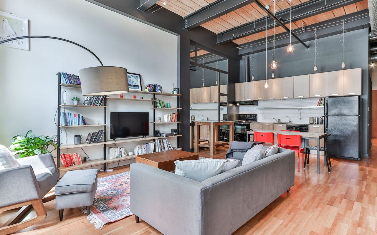 Lofty Live/Work Condo In South Lake Union