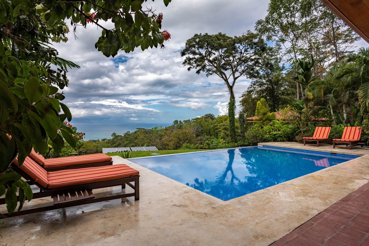 Solar Powered Ocean View Estate, Dominical, Puntarenas
