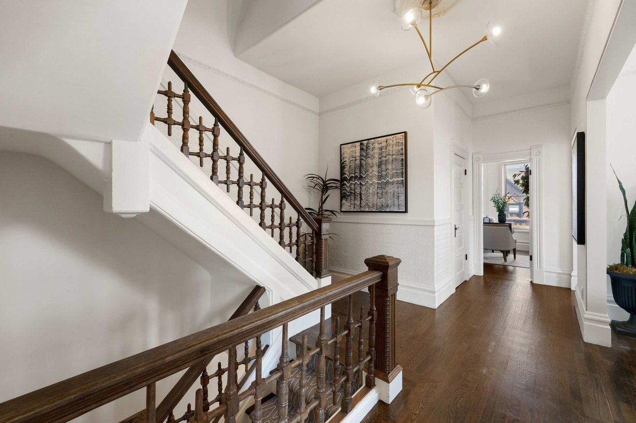 605 Waller Street