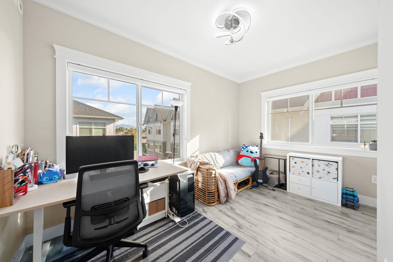 12-9728 Alberta Rd