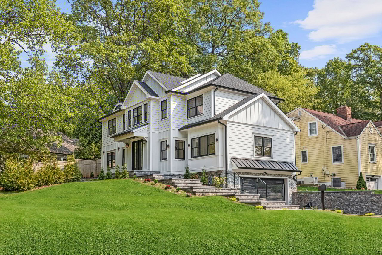 332 Lupine Way, Short Hills, NJ 07078