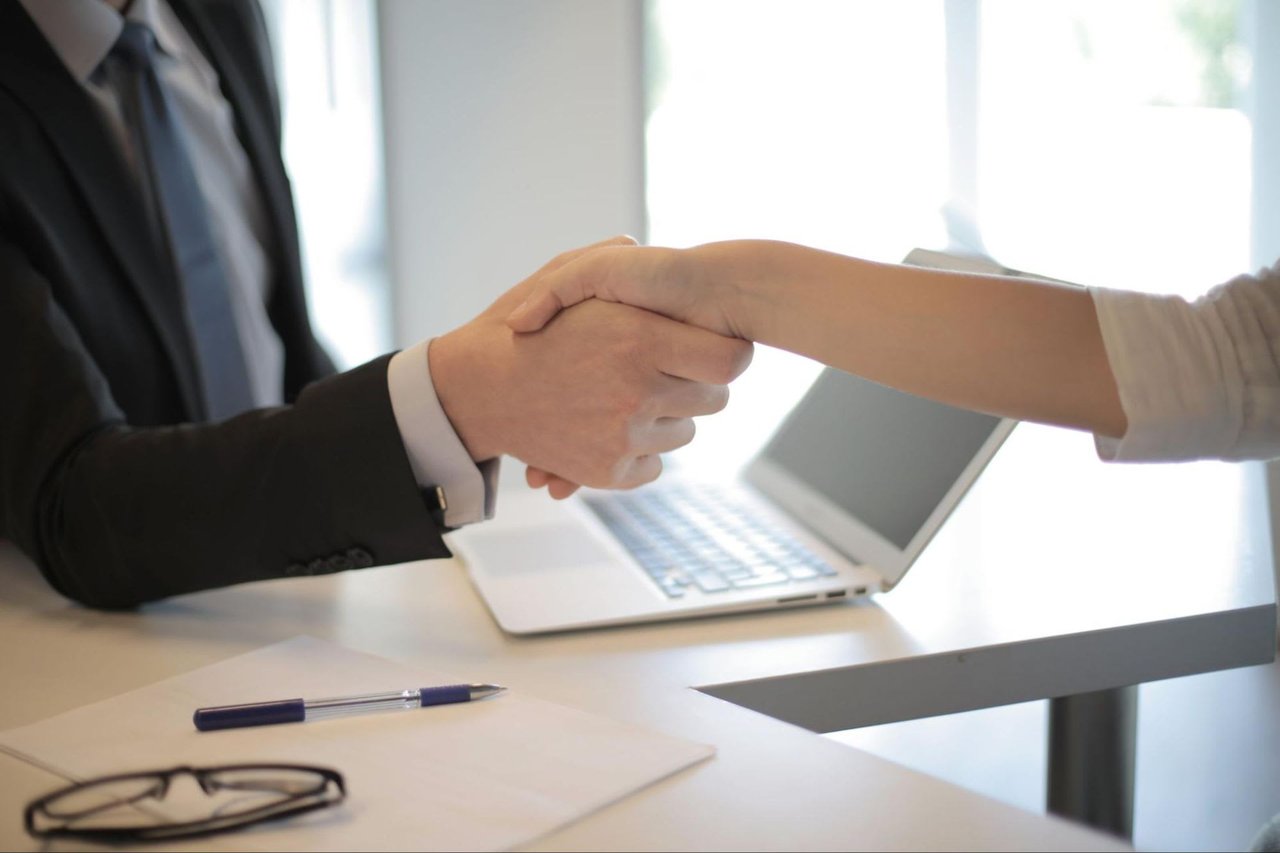 6 Reasons to Work With a Luxury Real Estate Agent