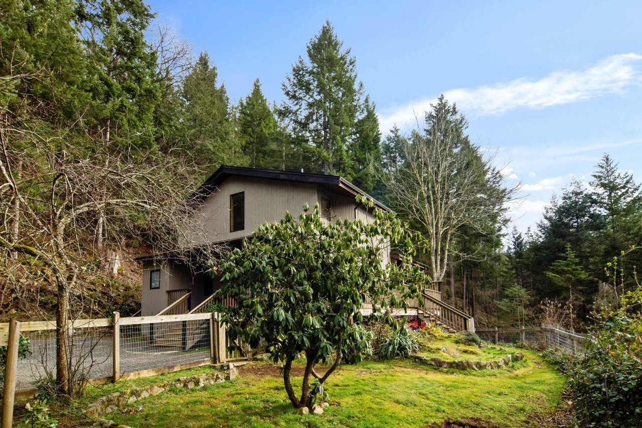1557 Whitesails Dr
