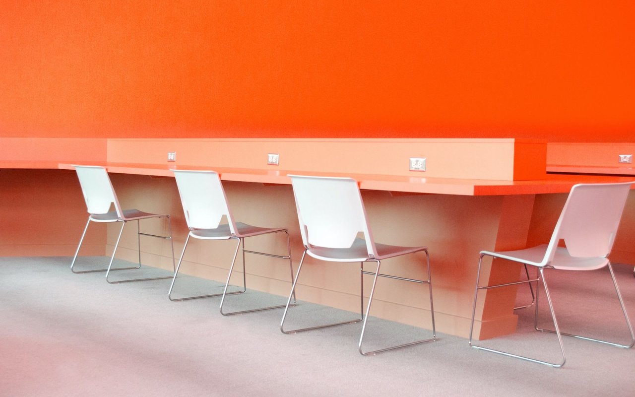 HOW TO MARKET A LUXURY HOME