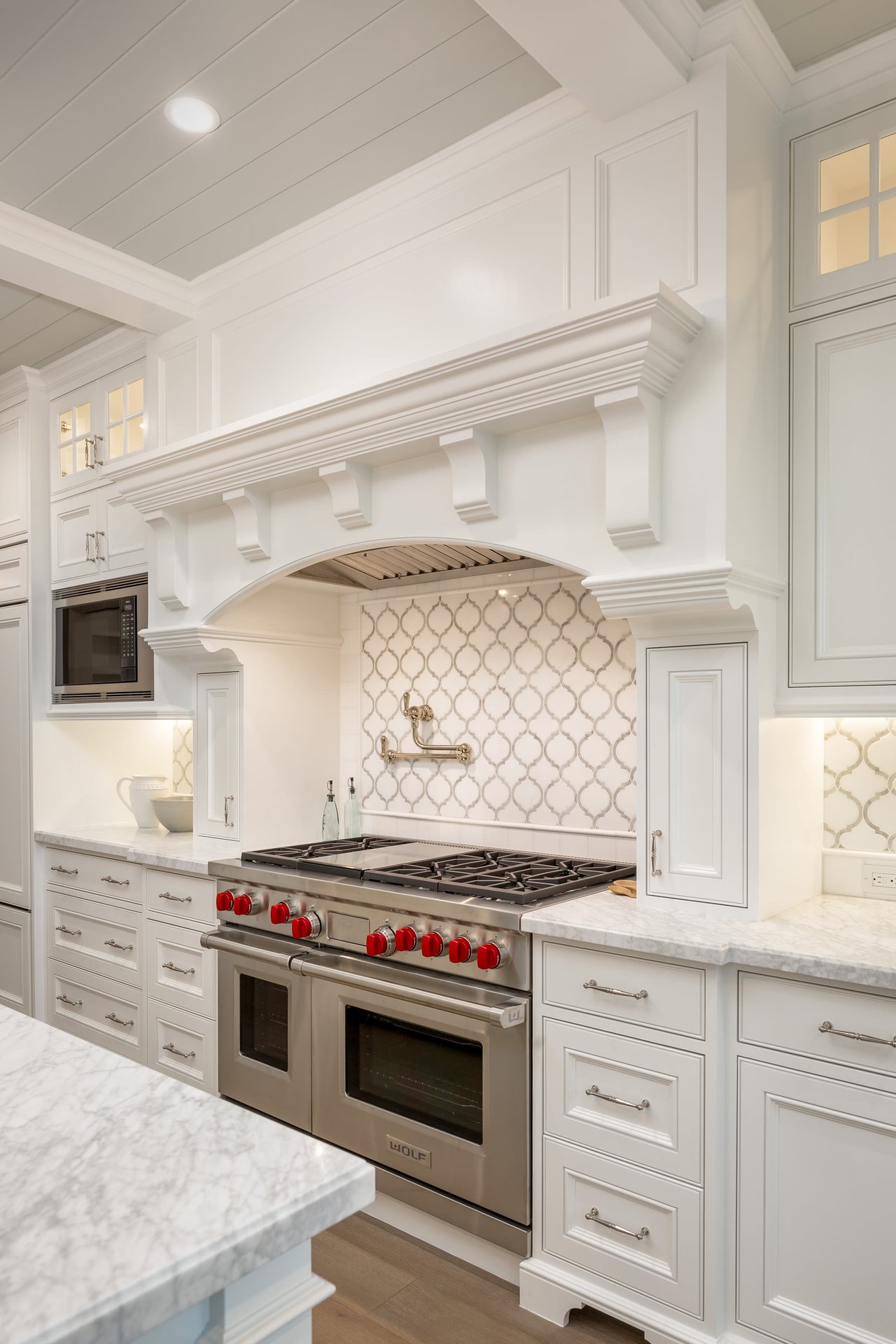 Exquisite Estate in Prime Riviera