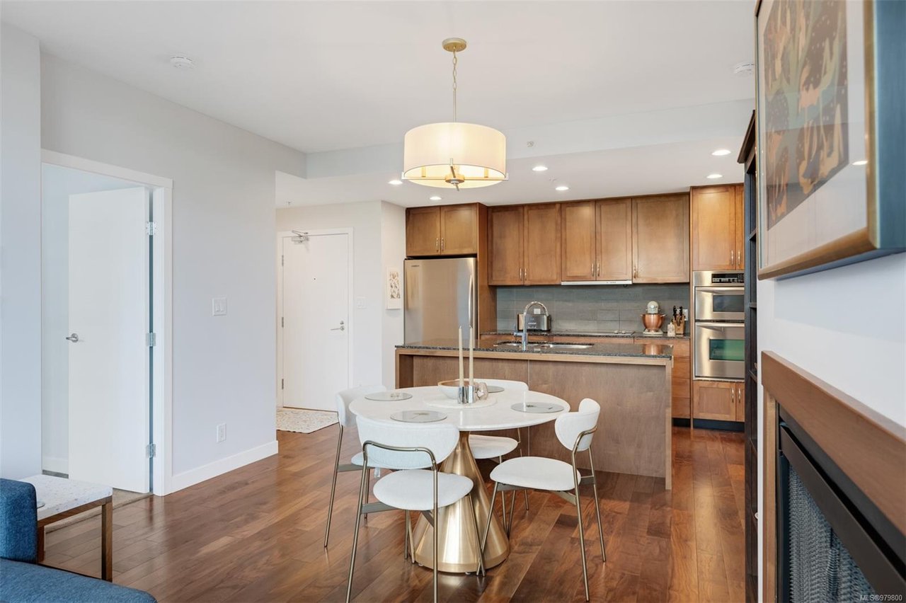 201-788 Humboldt St