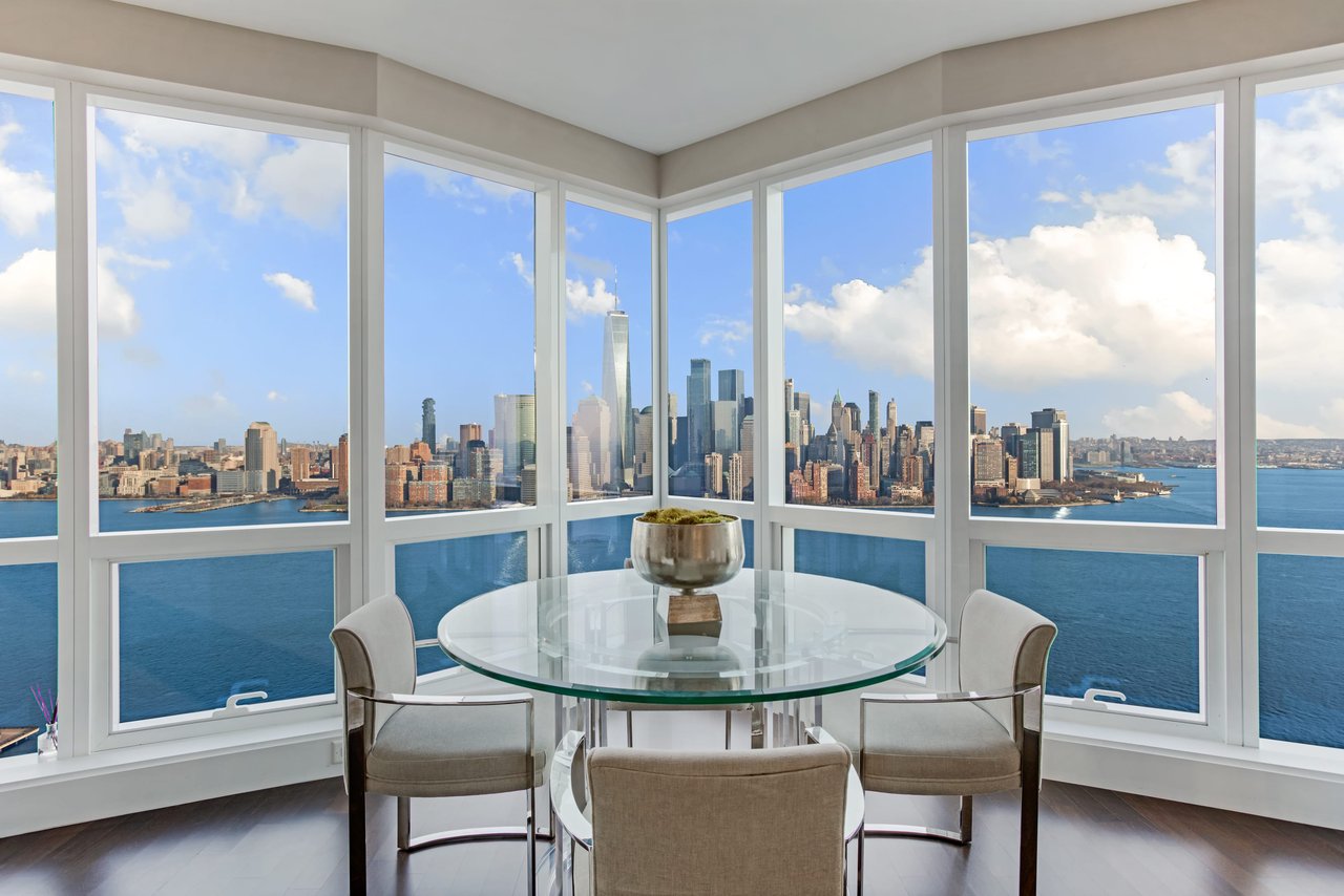 Lux Exposé Features 77 Hudson Penthouse!