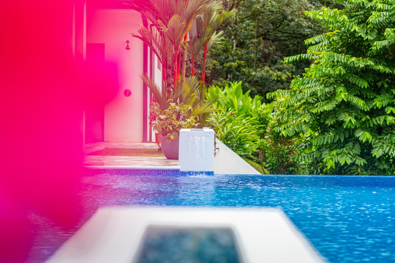 Modern Oceanview Infinity Pool Estate, Ojochal, Puntarenas