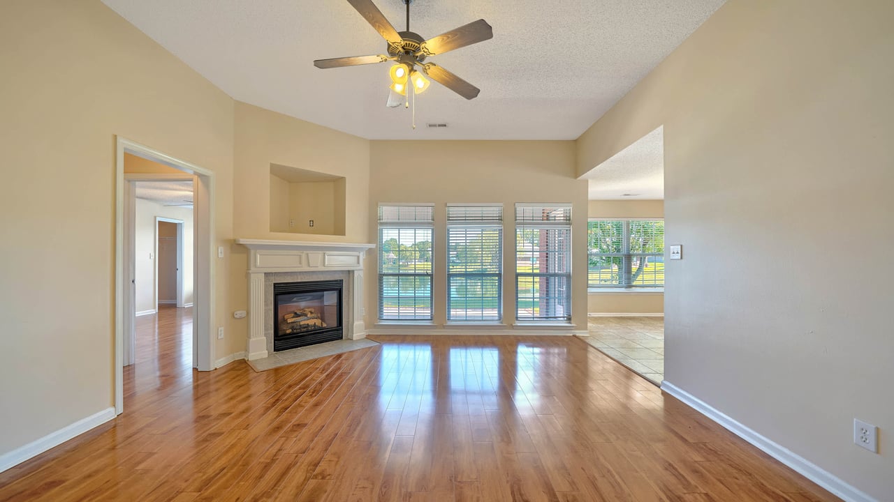 113 NW Imogene Way
