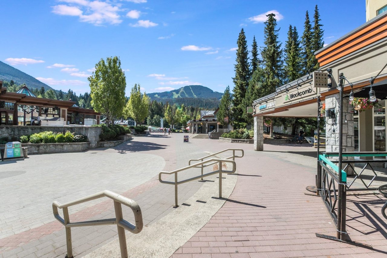 417-4557 Blackcomb Wy