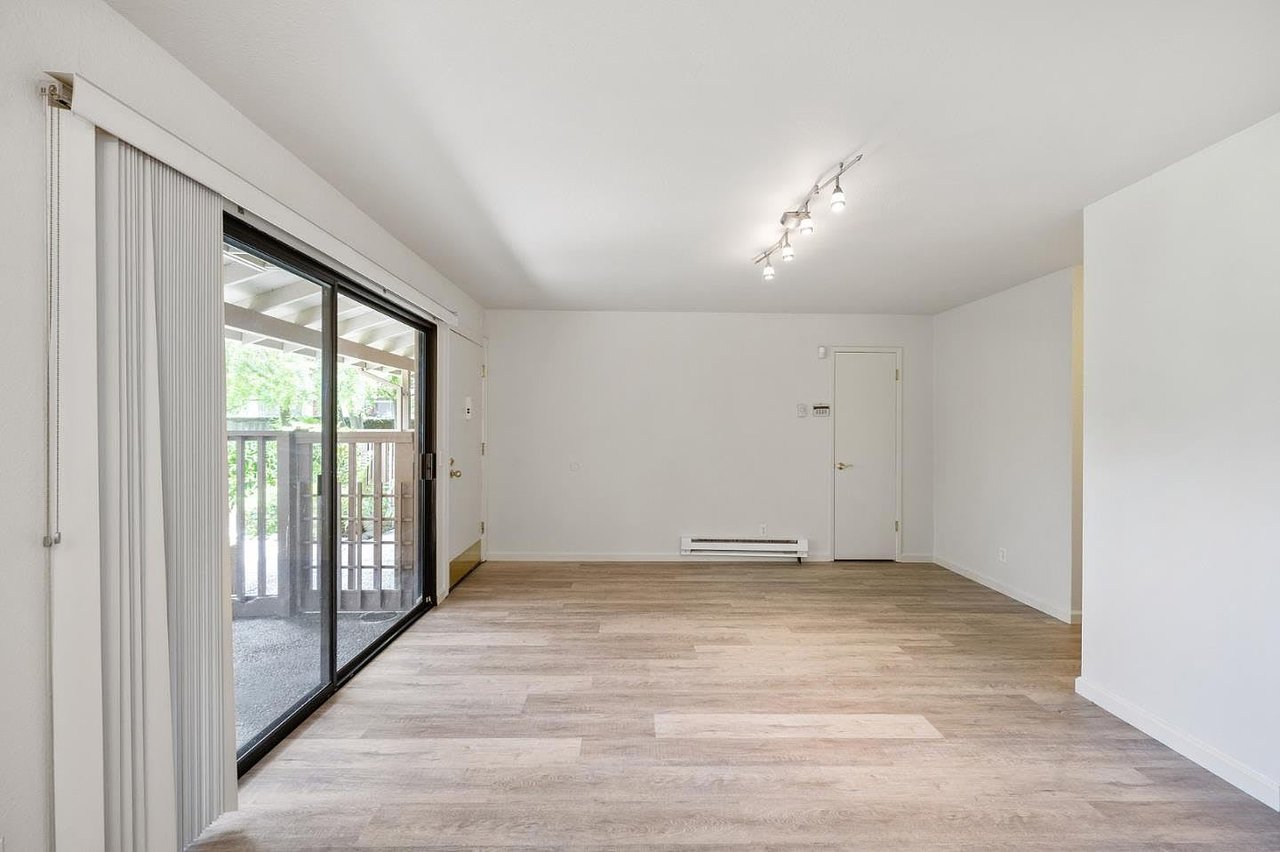 515 Ramona Ct APT 11