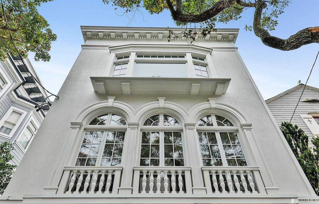 825 Lake Street