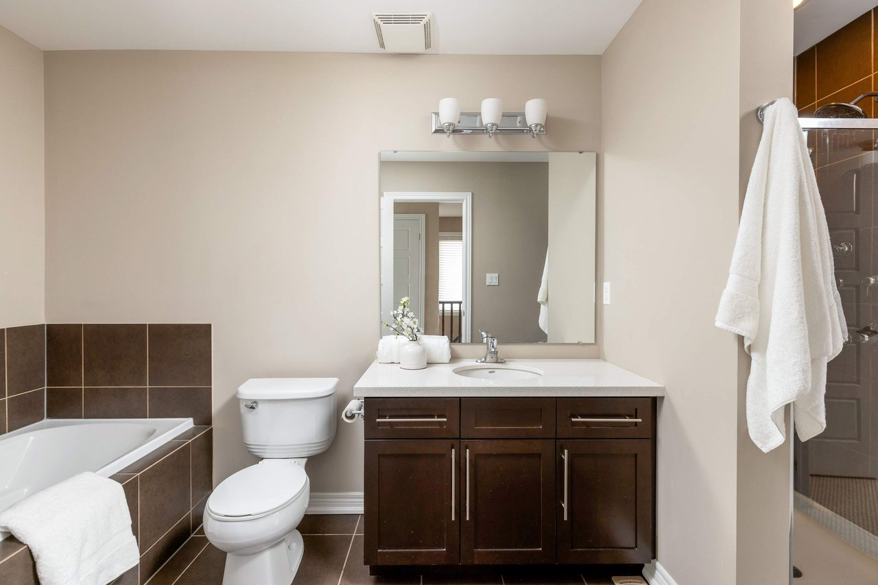 14-4165 Upper Middle Road Unit: 14