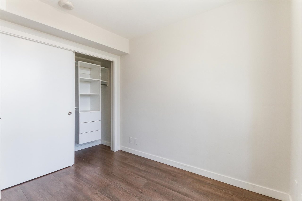 208-8238 Lord St