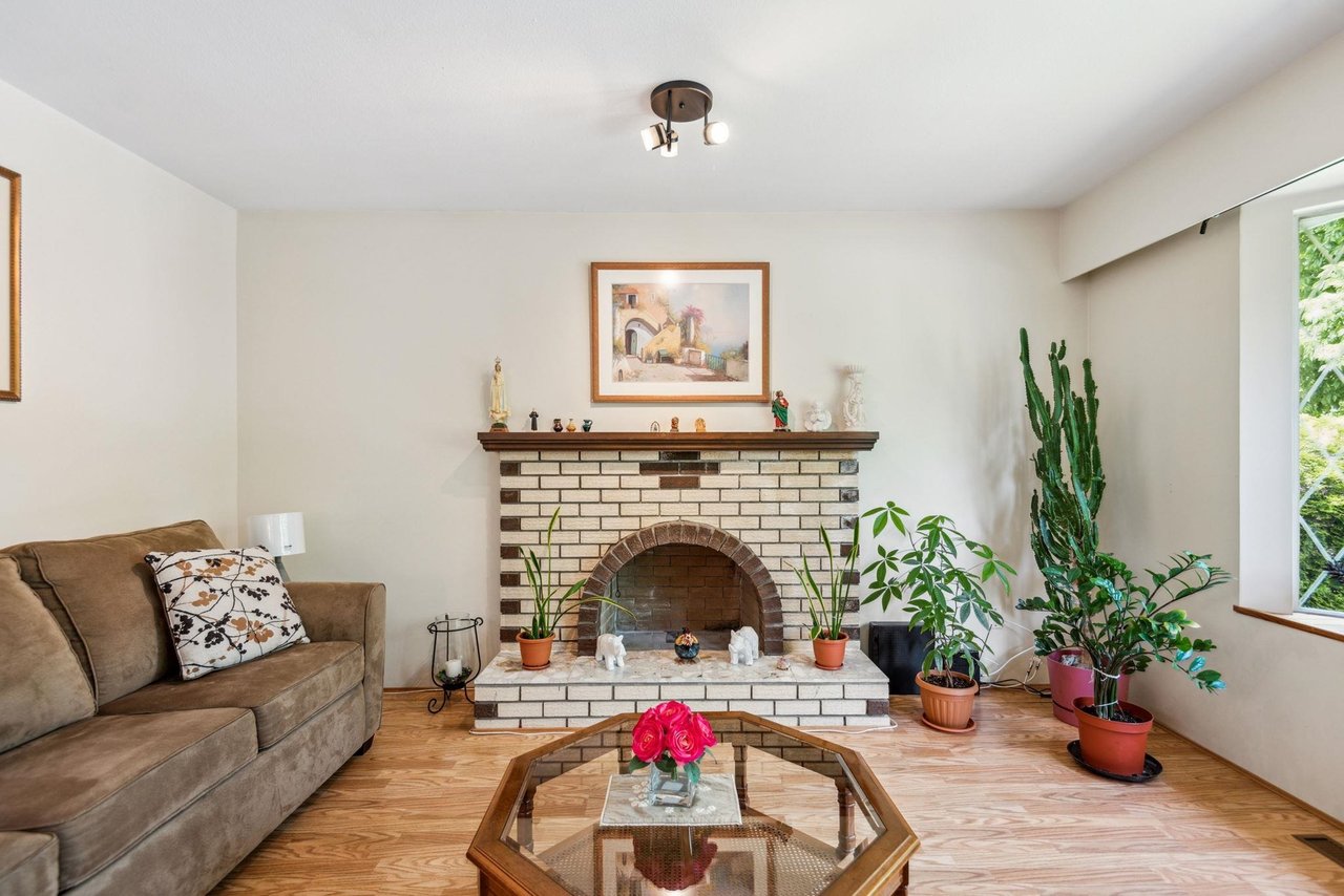 112 E 19th Ave