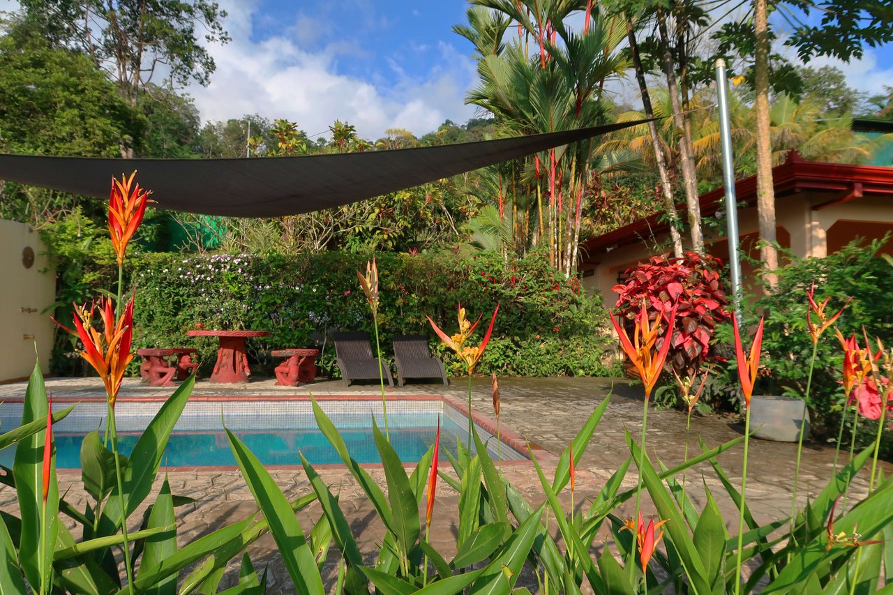 Casa Puesta Del Sol, Front Ridge Ocean View Home in Ojochal