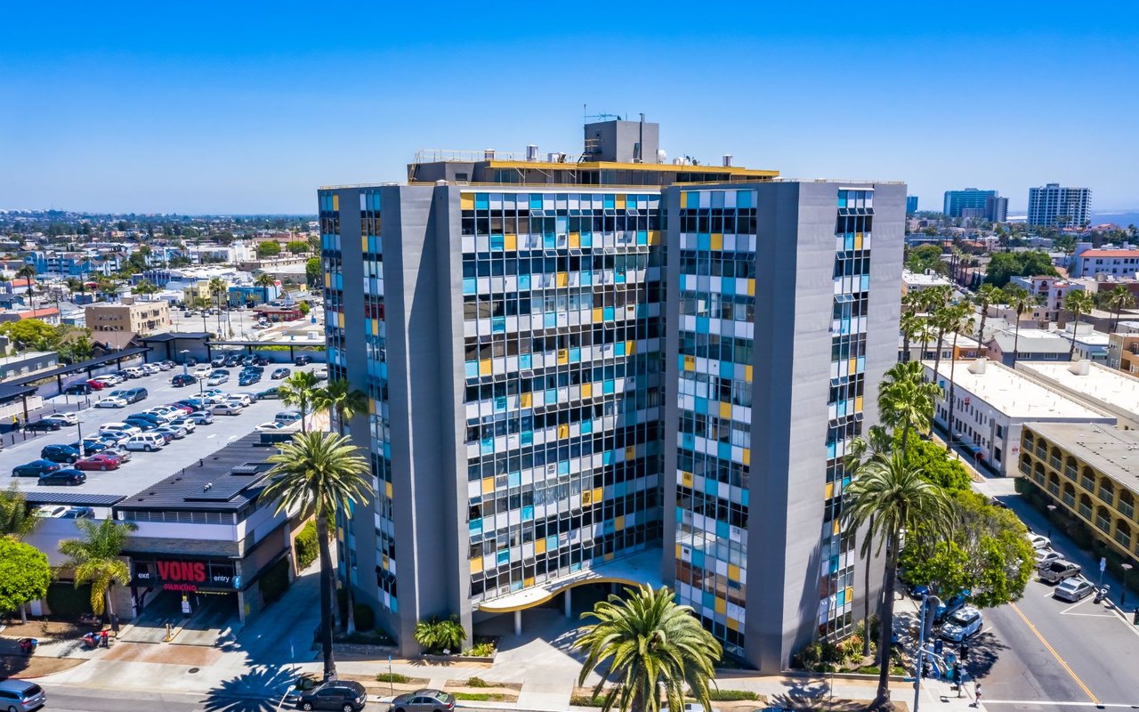 100 Atlantic Avenue Unit: 915